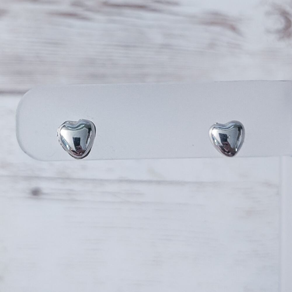 Stud Earrings - Silver Tone Heart - One Bigger Than The Other